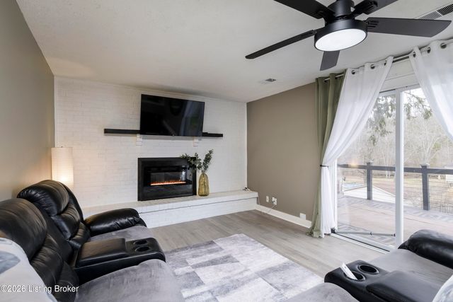 7331 Sideoats Dr, Crestwood, KY 40014