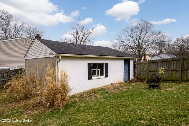 7331 Sideoats Dr, Crestwood, KY 40014