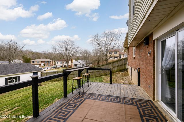 7331 Sideoats Dr, Crestwood, KY 40014