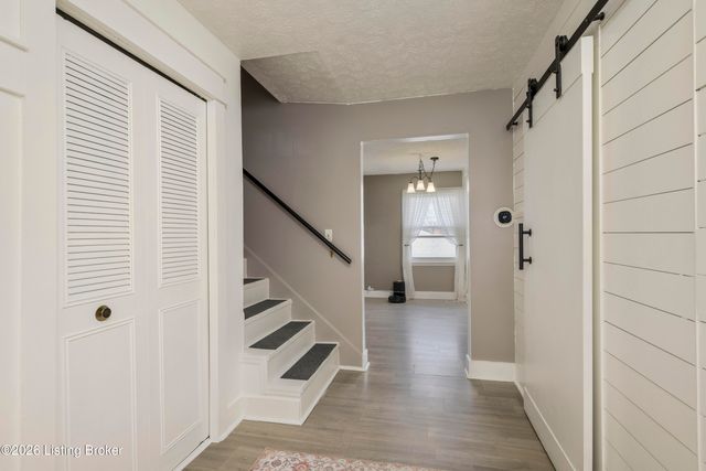 7331 Sideoats Dr, Crestwood, KY 40014