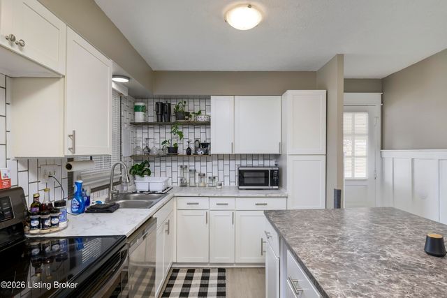 7331 Sideoats Dr, Crestwood, KY 40014