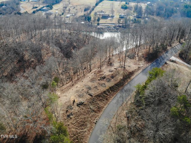 101 Pointe Drive, Piney Flats, TN 37686