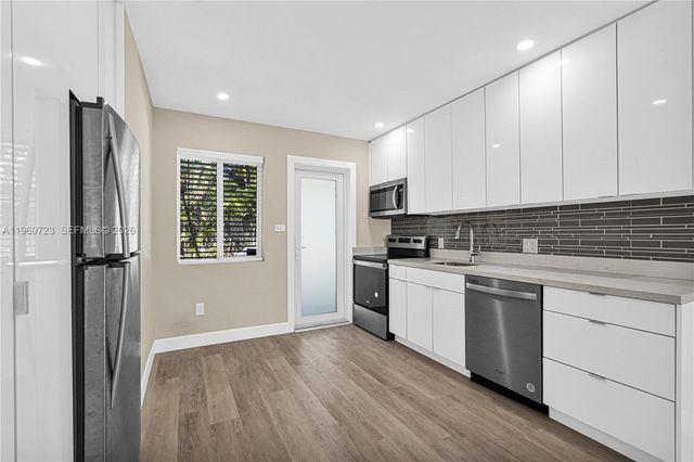 11919 NE 8th Ave, Biscayne Park, FL 33161