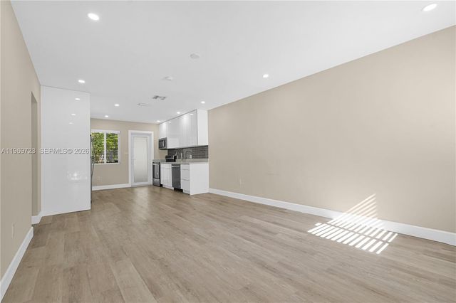 11919 NE 8th Ave, Biscayne Park, FL 33161