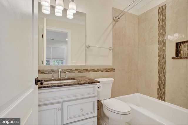 7112 GEORGETOWN PIKE, Mclean, VA 22101