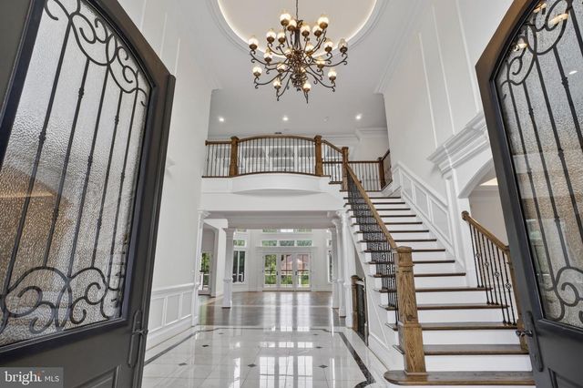 7112 GEORGETOWN PIKE, Mclean, VA 22101