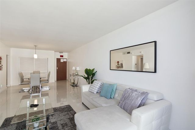 3901 S Ocean Drive 10D, Hollywood, FL 33019