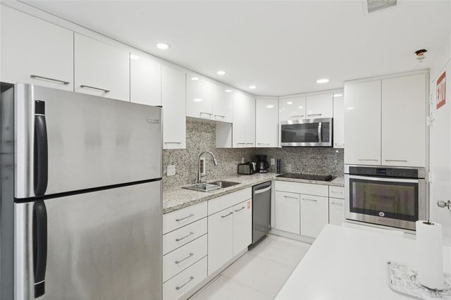 3901 S Ocean Drive 10D, Hollywood, FL 33019