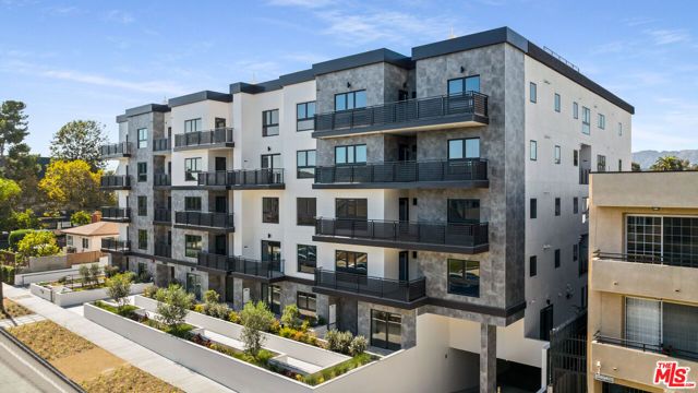 5153 Maplewood Avenue 107, Los Angeles, CA 90004