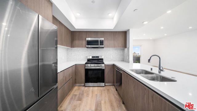 5153 Maplewood Avenue 107, Los Angeles, CA 90004