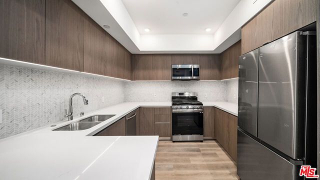 5153 Maplewood Avenue 107, Los Angeles, CA 90004