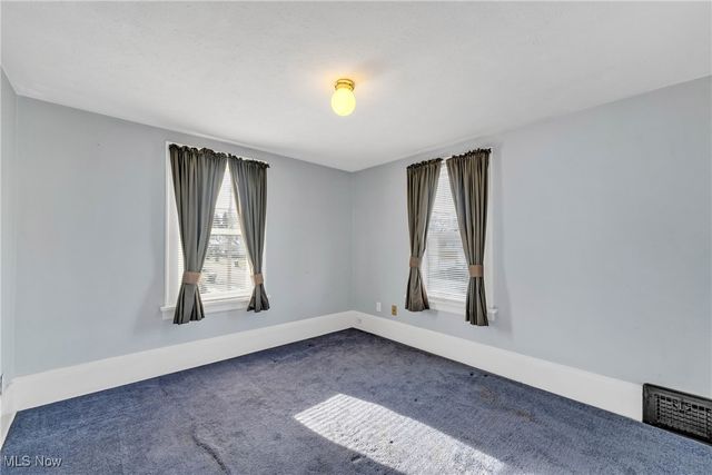 131 25th Street NW, Barberton, OH 44203