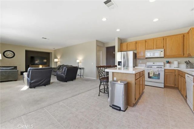 4209 W Avenue J7, Lancaster, CA 93536