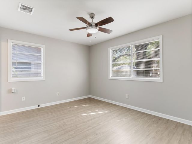 2217 Linwood Lane, Bay City, TX 77414