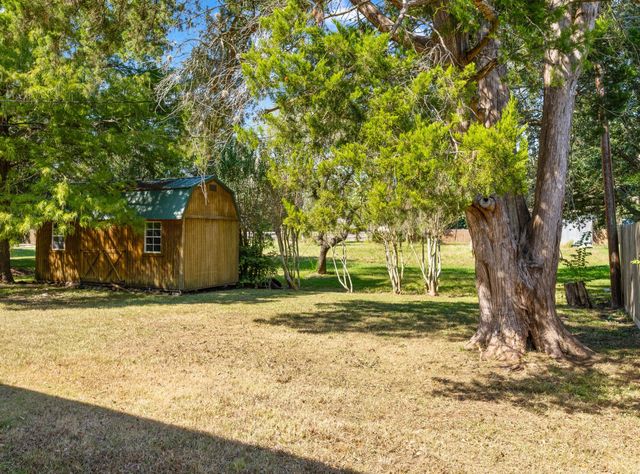 2217 Linwood Lane, Bay City, TX 77414