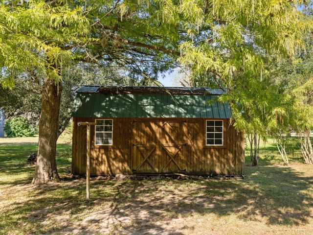 2217 Linwood Lane, Bay City, TX 77414