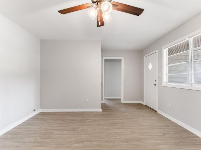 2217 Linwood Lane, Bay City, TX 77414