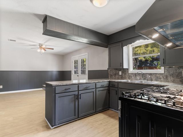 2217 Linwood Lane, Bay City, TX 77414