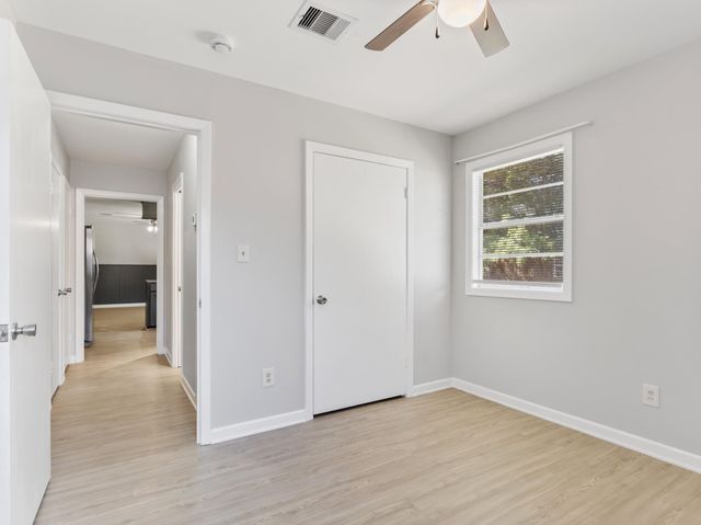 2217 Linwood Lane, Bay City, TX 77414