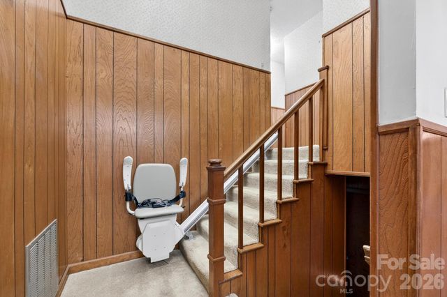 408 Spring Street NW, Lenoir, NC 28645