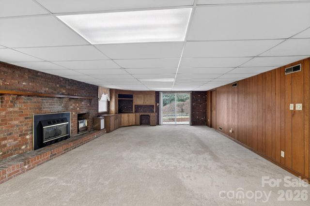 408 Spring Street NW, Lenoir, NC 28645