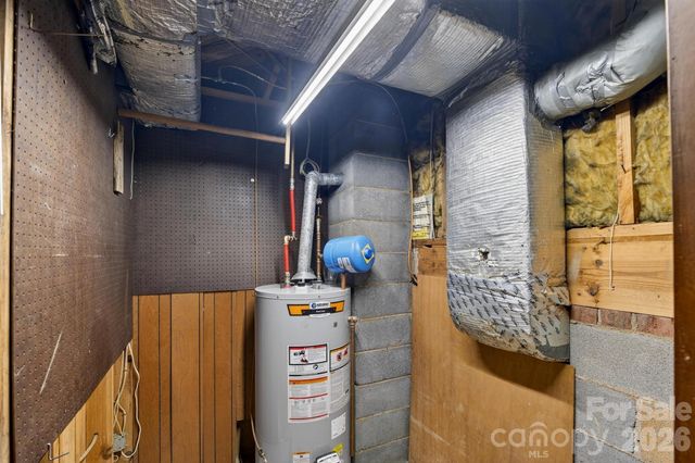 408 Spring Street NW, Lenoir, NC 28645