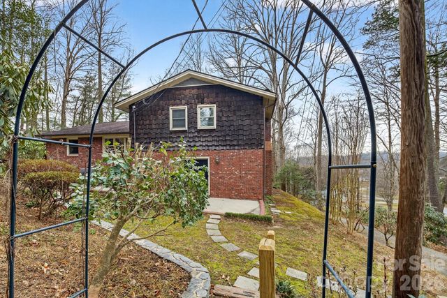 408 Spring Street NW, Lenoir, NC 28645