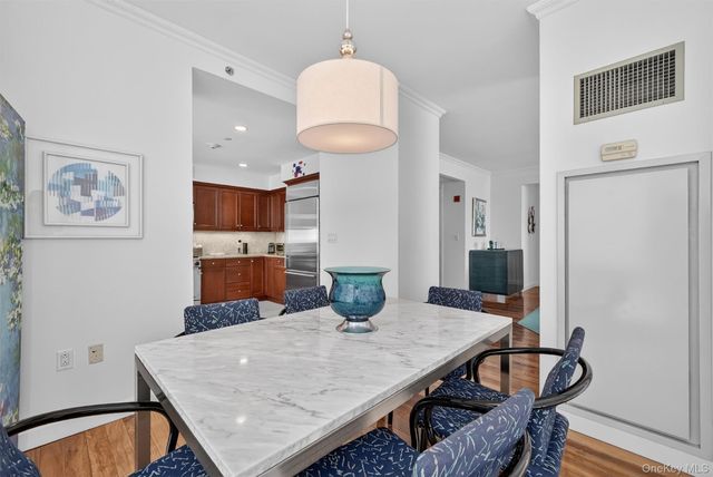 10 City Place PH3H, White Plains, NY 10601