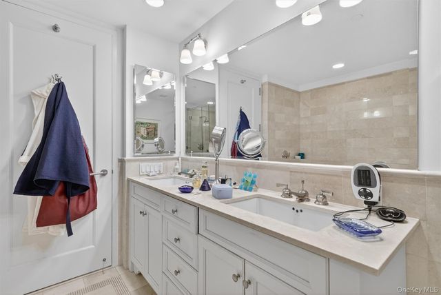 10 City Place PH3H, White Plains, NY 10601