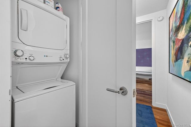 10 City Place PH3H, White Plains, NY 10601