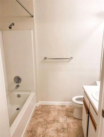 521 Southwest Parkway 103, College Station, TX 77840