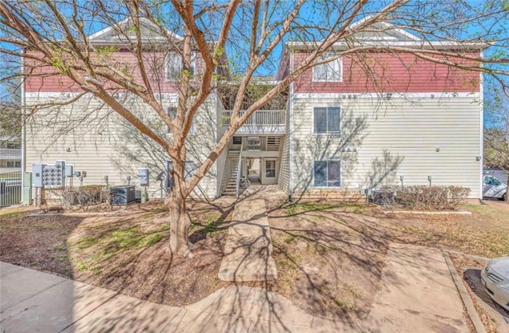 521 Southwest Parkway 103, College Station, TX 77840