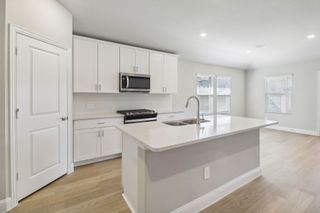 6640 Valley Lake Lane, Fort Worth, TX 76036