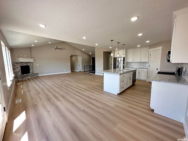 1171 W 2330 N, Helper, UT 84526