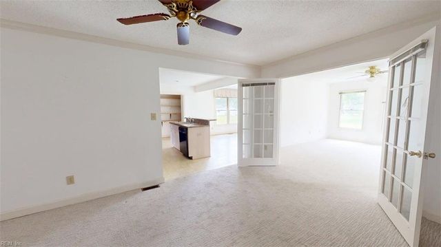 23 Boykin LN, Hampton, VA 23663