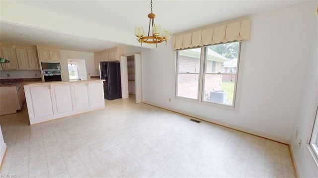 23 Boykin LN, Hampton, VA 23663