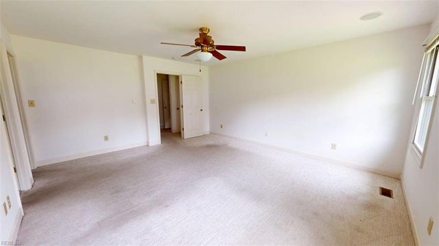23 Boykin LN, Hampton, VA 23663