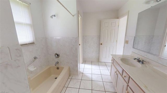 23 Boykin LN, Hampton, VA 23663