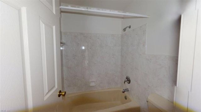 23 Boykin LN, Hampton, VA 23663