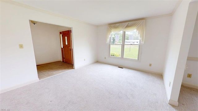 23 Boykin LN, Hampton, VA 23663