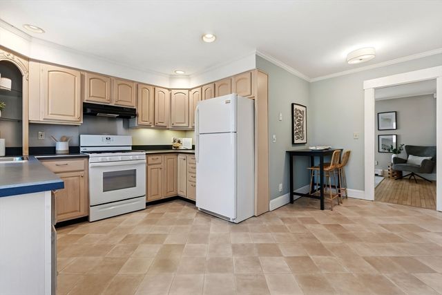 12 Broadway, Stoneham, MA 02180