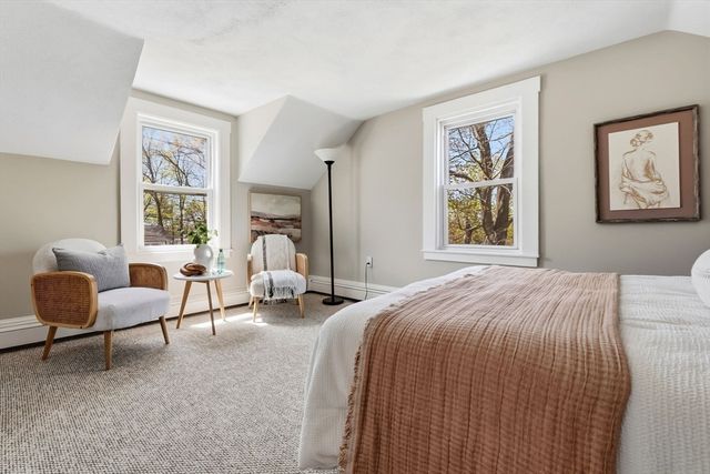 12 Broadway, Stoneham, MA 02180