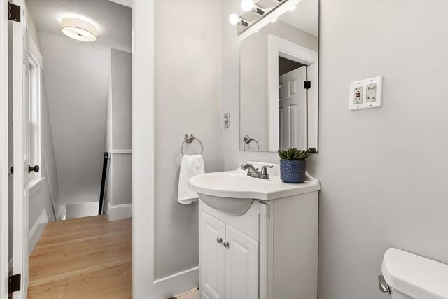 12 Broadway, Stoneham, MA 02180