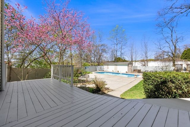 12 Broadway, Stoneham, MA 02180