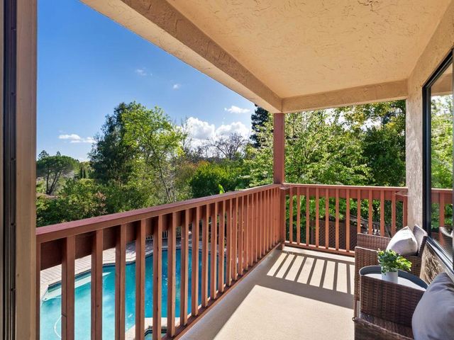 6 Woodridge Court, Redwood City, CA 94061