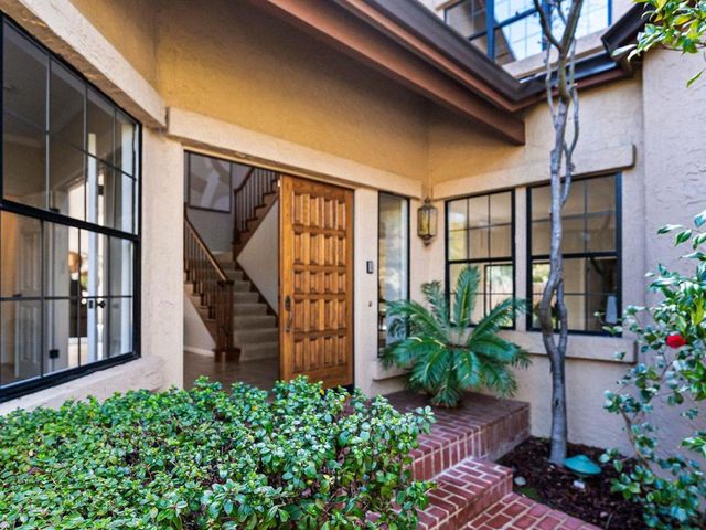 6 Woodridge Court, Redwood City, CA 94061