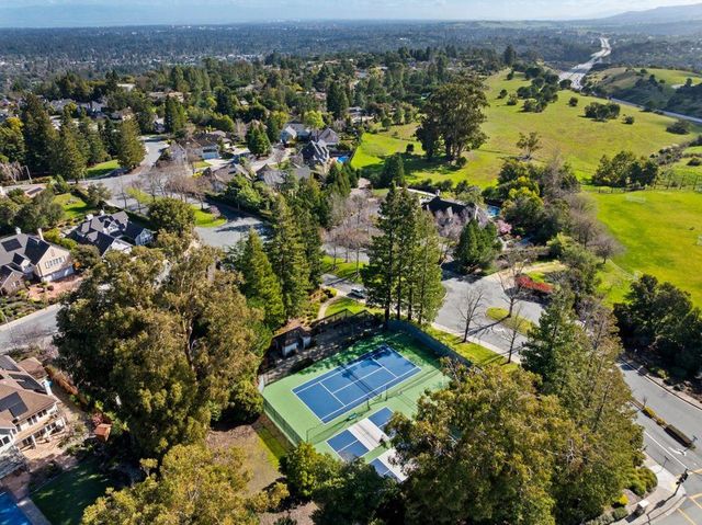 6 Woodridge Court, Redwood City, CA 94061