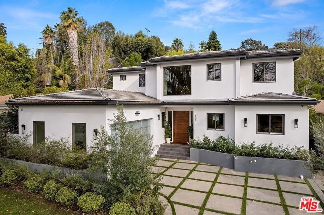 2408 Castle Heights Avenue, Los Angeles, CA 90034