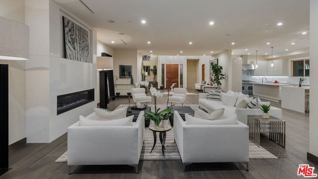 2408 Castle Heights Avenue, Los Angeles, CA 90034