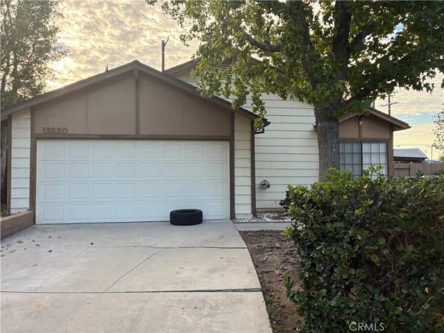 13930 Olive Grove Lane, Sylmar, CA 91342